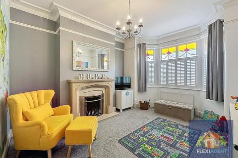 4 bedroom semi-detached house for sale, Carnarvon Road, Southport PR8