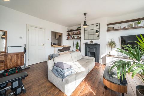 1 bedroom flat for sale, Oldhill Street, London N16
