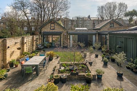 3 bedroom detached house for sale, Garsington Mews, Brockley, SE4