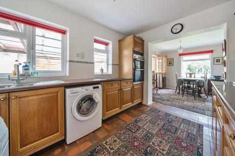 56 Hazell Way, Stoke Poges, Slough, SL2 4DD