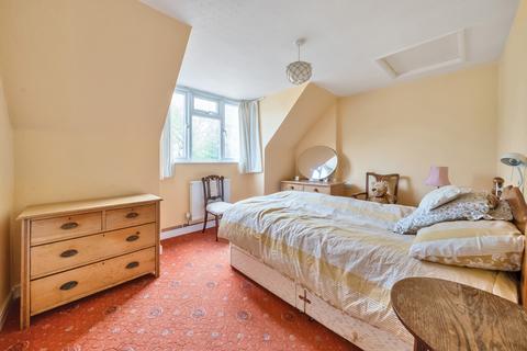 56 Hazell Way, Stoke Poges, Slough, SL2 4DD