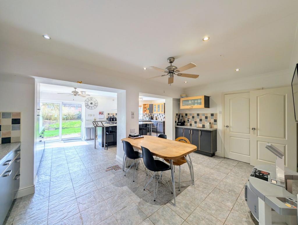 Breakfast Room