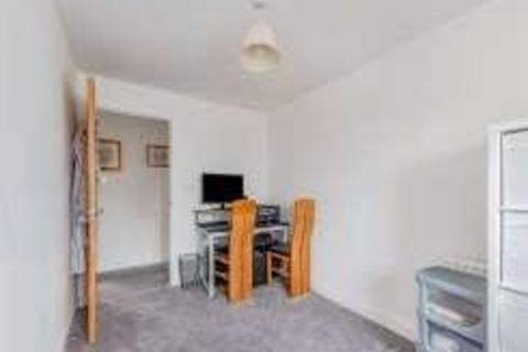 2 bedroom apartment for sale, Rubeck Close, Redhill, Surrey, RH1