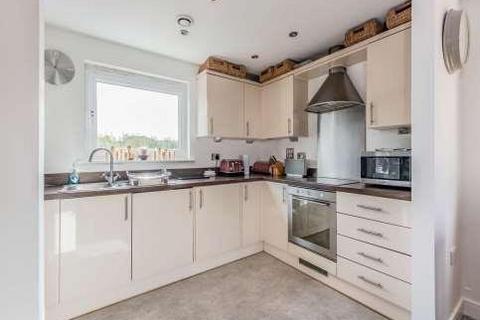 2 bedroom apartment for sale, Rubeck Close, Redhill, Surrey, RH1