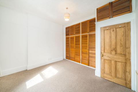 1 bedroom flat for sale, Longley Road, London SW17