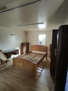 1 bedroom flat to rent, Hounslow, TW4