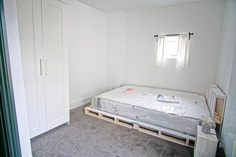 1 bedroom in a house share to rent, Spacious Room to Let on Lauderdale Street, Preston (Room 2)