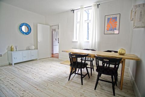 1 bedroom in a house share to rent, Spacious Room to Let on Lauderdale Street, Preston (Room 2)
