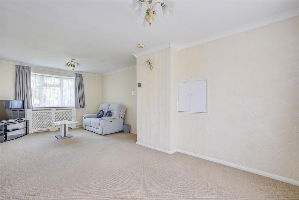 32 Ash Road, HP12 4 SW-10.jpg