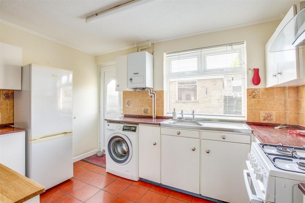 32 Ash Road, HP12 4 SW-6.jpg
