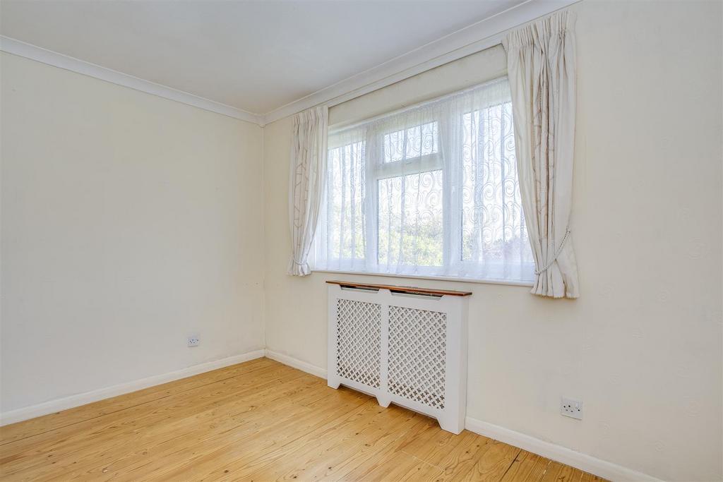 32 Ash Road, HP12 4 SW-3.jpg