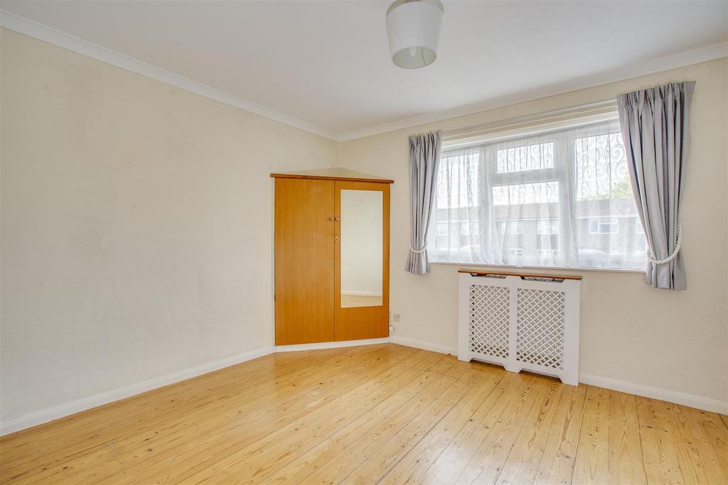 32 Ash Road, HP12 4 SW-4.jpg