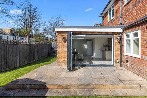 71 Chestnut Road, London, SW20 8ED