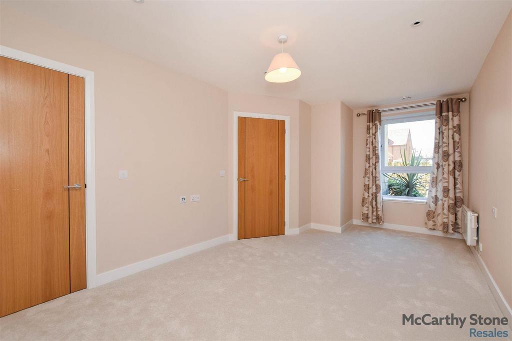 Primary En-suite12 BC.jpg
