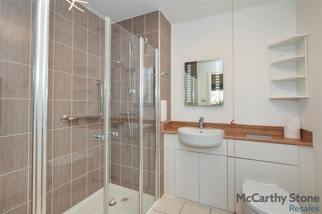 En-suite 12 BC.jpg