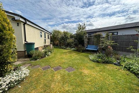 2 bedroom bungalow for sale, The Orchards Park, Ruskington, Sleaford, Lincolnshire, NG34