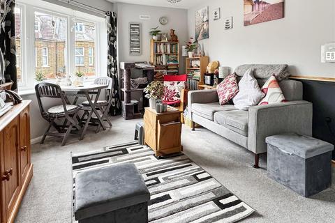 1 bedroom apartment for sale, Irvine Road, Littlehampton BN17