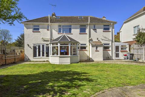 35 Brunswick Square, Herne Bay, CT6 5QE