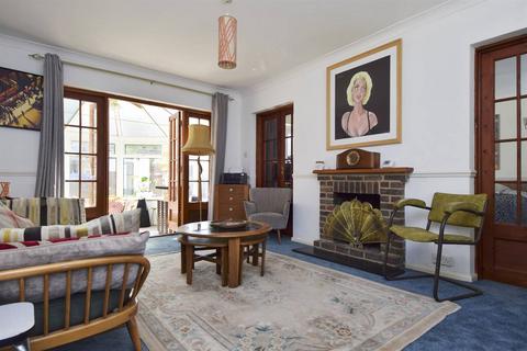 35 Brunswick Square, Herne Bay, CT6 5QE