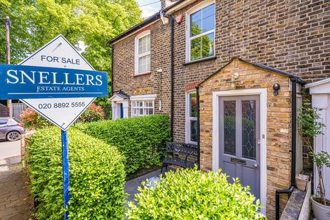 5 Staten Gardens, Twickenham, TW1 4HS