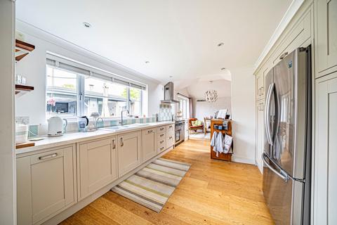Kayden Fox Lane, Oakley, Basingstoke, RG23 7BB