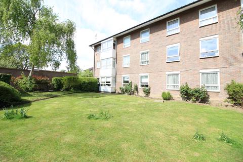 3 Handside Close, Worcester Park, KT4 8QG