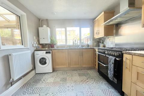 8 Church Path Road, Exeter, EX2 9DF
