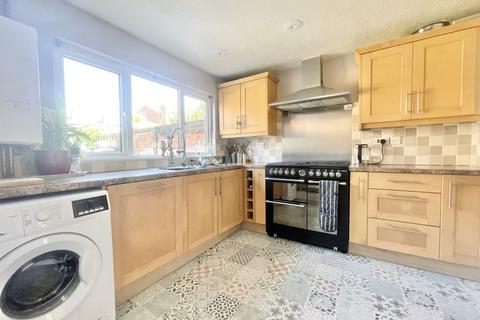 8 Church Path Road, Exeter, EX2 9DF