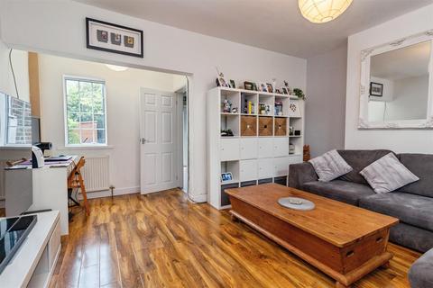 28 Barnfield, Stoke-on-trent, ST4 5JE