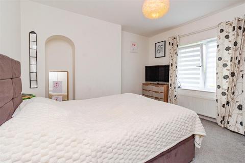 28 Barnfield, Stoke-on-trent, ST4 5JE