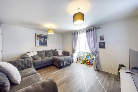 3 bedroom detached house to rent, Poplars Park Road, Bradford, West Yorkshire, BD2