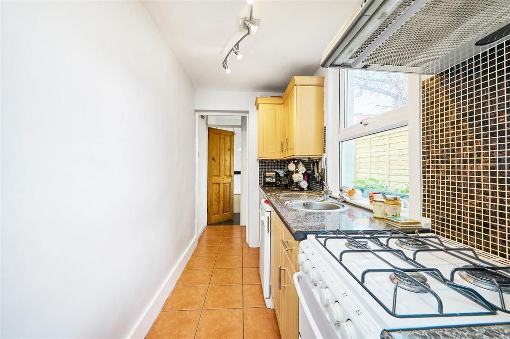 James Anderson - Alexandra Road London  SW14 8 DN 3