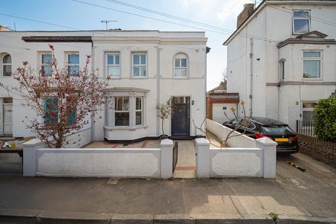 26 Darnley Street, Gravesend, DA11 0PJ