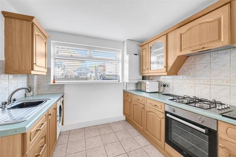 18 Lumley Close, Belvedere, DA17 6NR