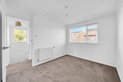 18 Lumley Close, Belvedere, DA17 6NR