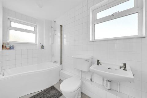 18 Lumley Close, Belvedere, DA17 6NR