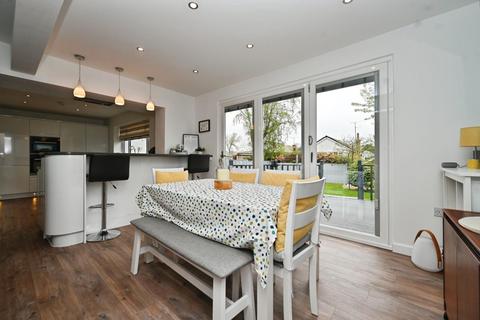5 Fieldhead Drive, Guiseley, Leeds, LS20 8DX