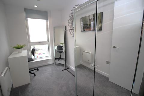 3 bedroom flat for sale, The Heart, Media City M50 2TH