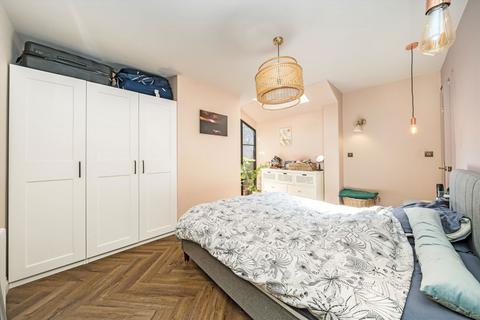 3 bedroom maisonette for sale, Kenley Road, St Margarets TW1