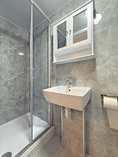 undefined, Bell Road, Hounslow TW3