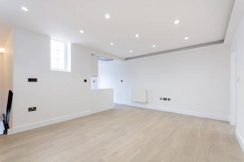 Burwood Close, Tolworth, Surbiton, KT6