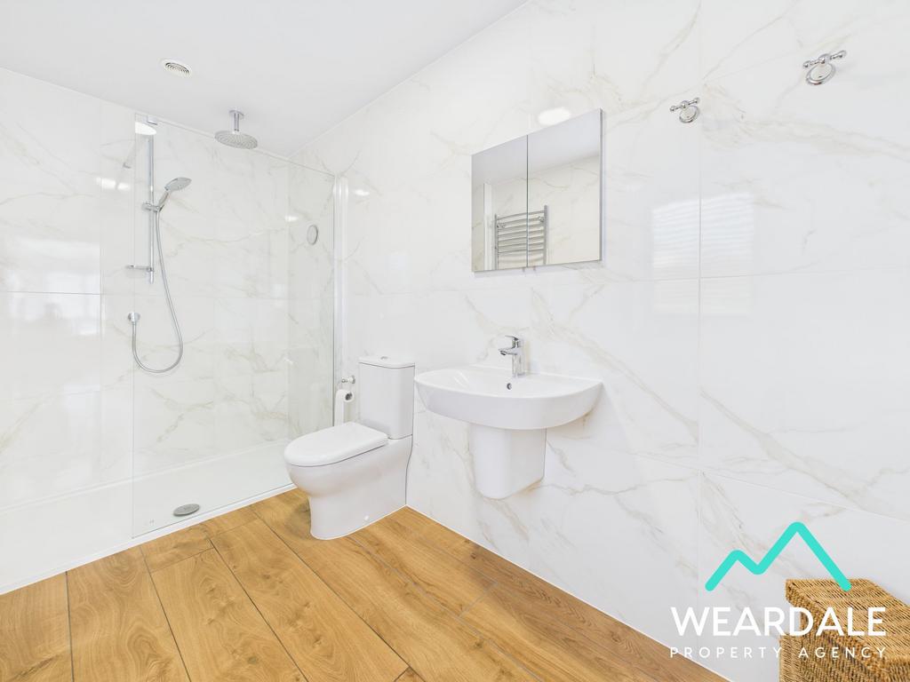 Bedroom 1 En-suite
