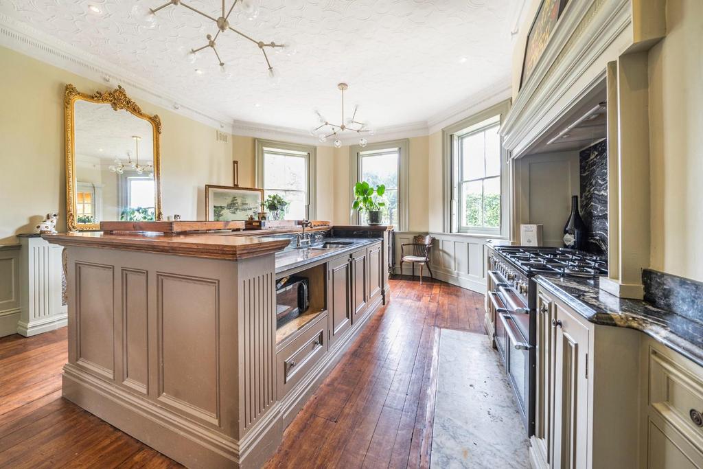 Dining Kitchen