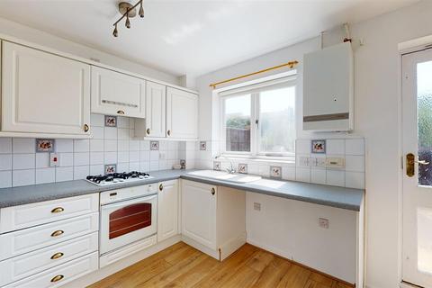 2 bedroom terraced house to rent, Mallard Court, Stamford