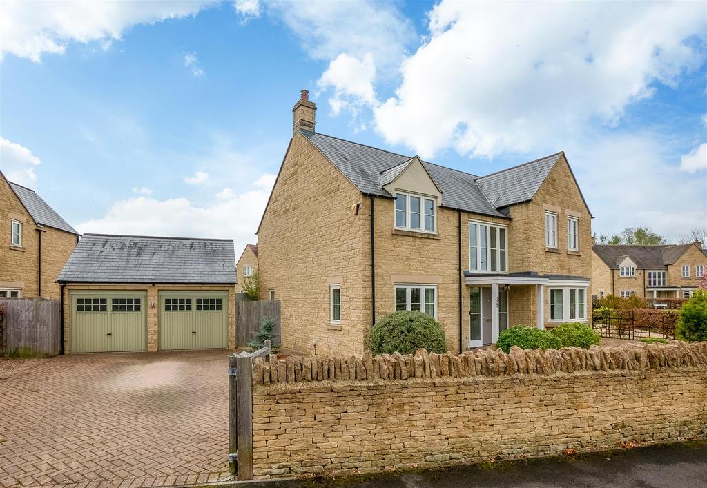 35 Cotswold Edge-2.jpg