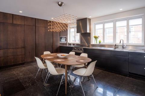 39 Devonshire Place Mews, London, W1G 6DD