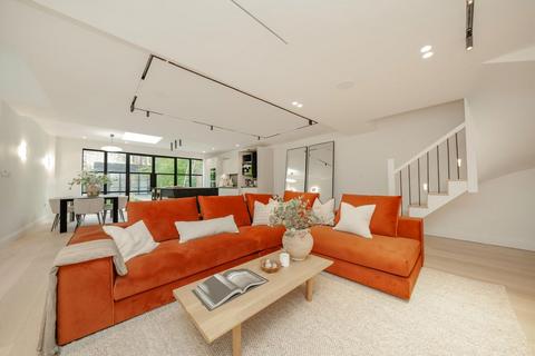 2 bedroom flat for sale, Fellows Road, London NW3