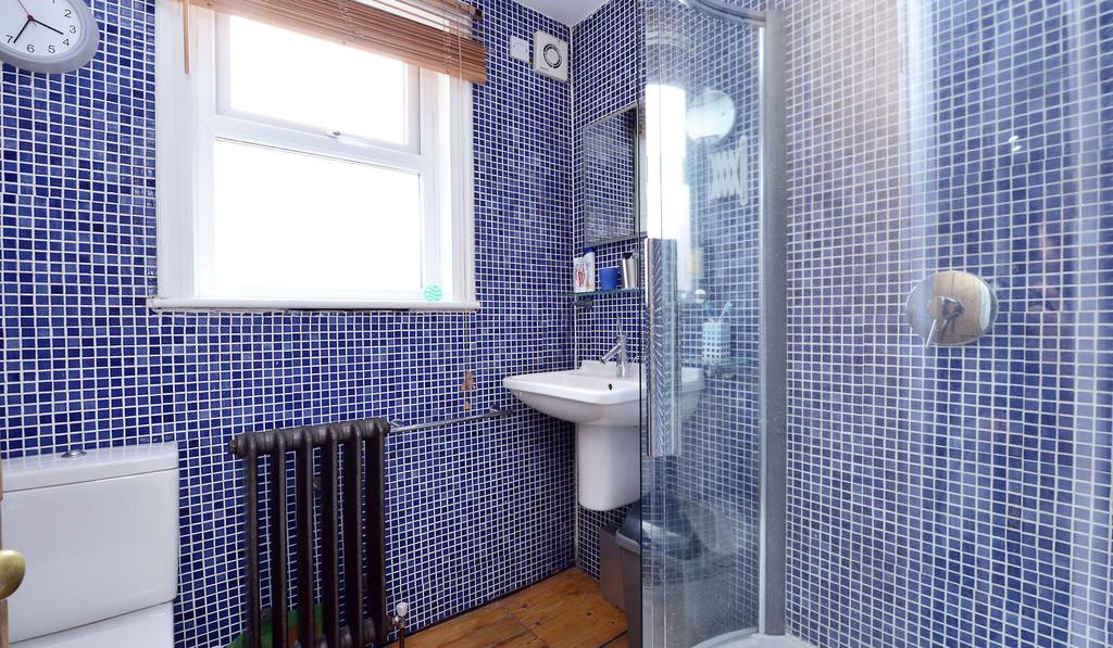 House-1-Bathroom-02