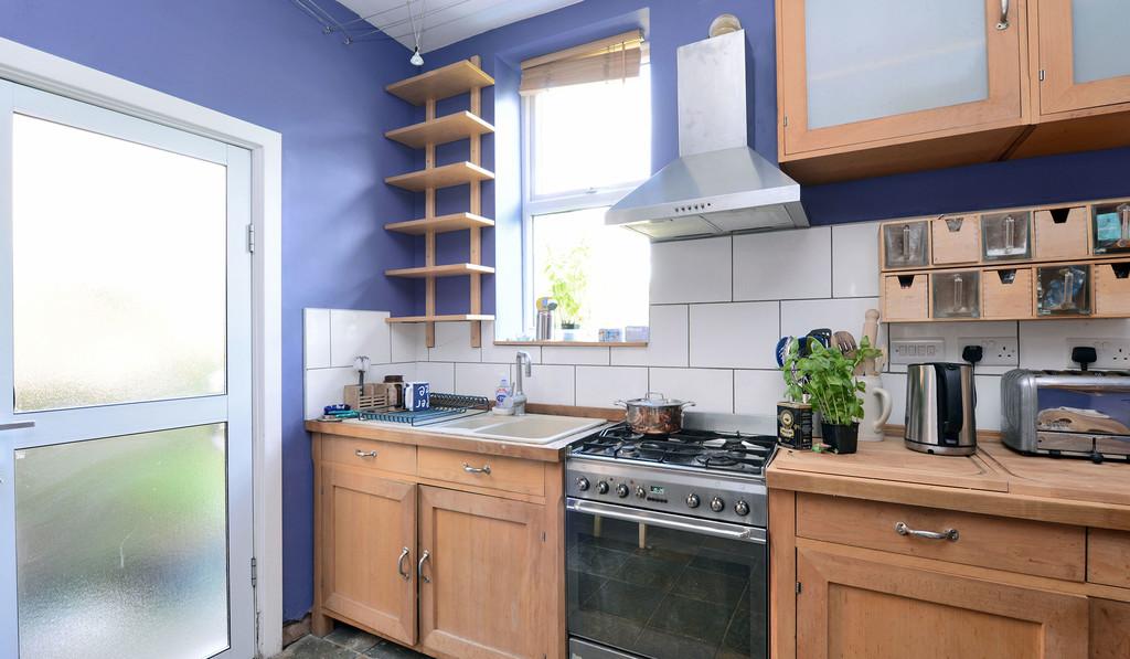 House-1-Kitchen-04