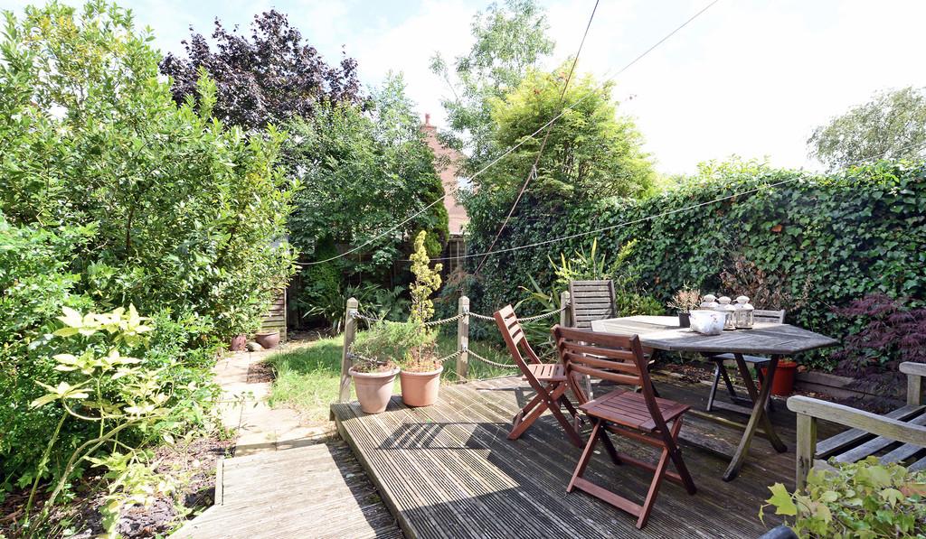 House-1-Garden-01